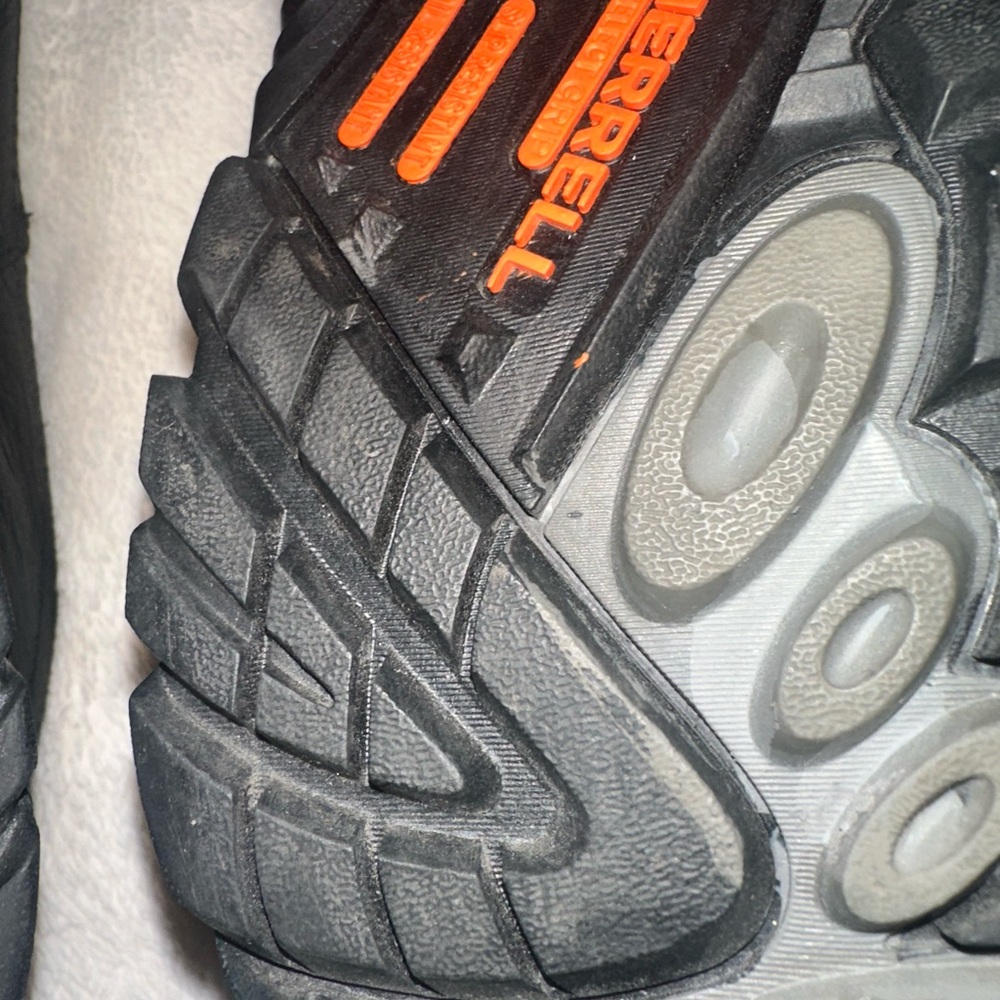 Merrell Black Slip on -Resistant Shoes - Picture 9 of 13